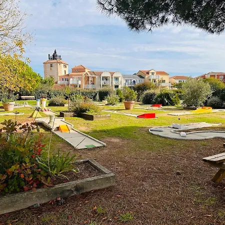 Apparemment Cosy Et Au Calme Vue Sur Le Golf * Talmont-Saint-Hilaire