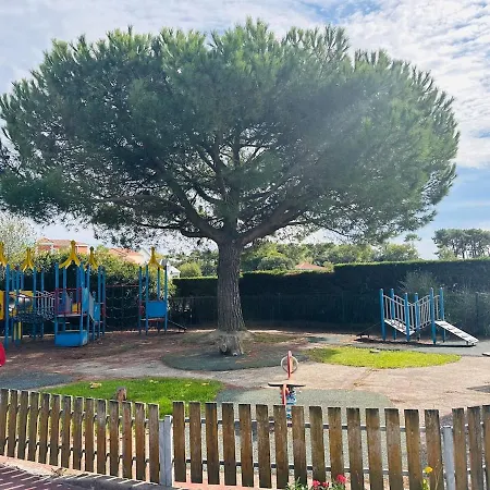 Apparemment Cosy Et Au Calme Vue Sur Le Golf 아파트 Talmont-Saint-Hilaire